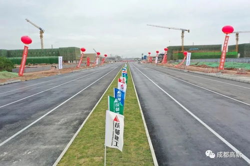 飛上萬(wàn)米高空看天府國(guó)際機(jī)場(chǎng)，神鳥(niǎo)這樣展翅