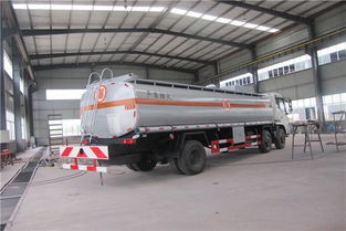 東營東風天錦小三軸加油運油車 專業選擇與卓越性能解析